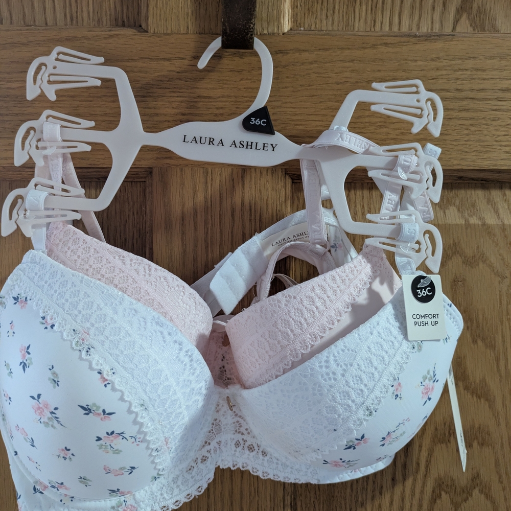 Laura Ashley Padded Comfort Push Up Bras Pink & White Floral Lace Trim Set Of 2
